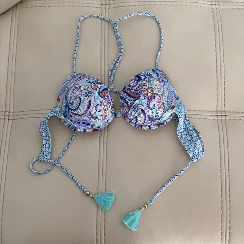 Victoria’s Secret 34B adjustable push-up swim top